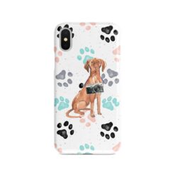 Hungarian Vizsla Muddy Paws phone case. 3 muddy styles for your Iphone 15 Pro Max, Iphone 14, 13, 12 to 6 & Samsung Galaxy S23 Ultra, S22, S21 to S6. 7 adventure dogs case muddy hungarian vizsla colour paws front view